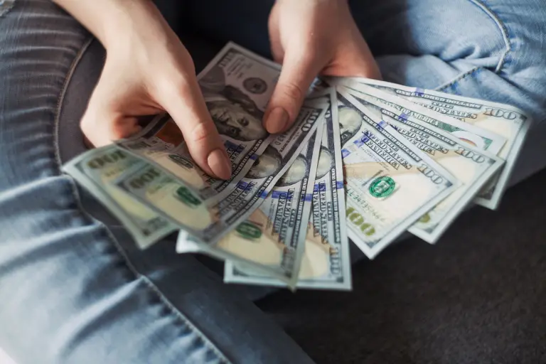 La_mejor_manera_de_cambiar_dolares_en_Peru_Septiembre_2021_bolsillos_llenos